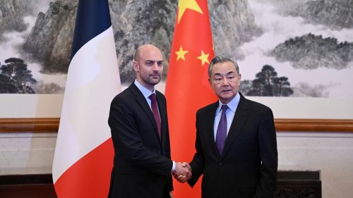 Frankreichs Außenminister stellt in China das "neue Europa" vor