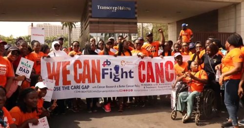 Les Nigérians marchent pour sensibiliser contre le cancer