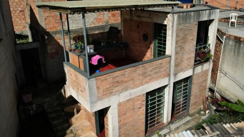 An artist's dream came true: Brazilian favela 'shack' wins house-of-year award