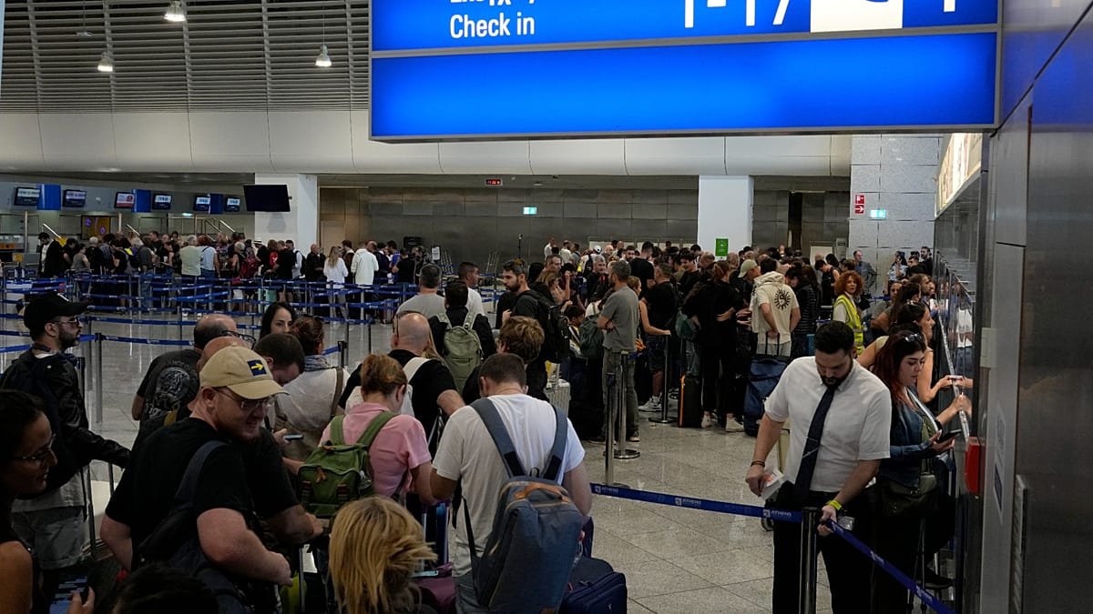 Flights in Athens FIR exceed 5,000 on Saturday