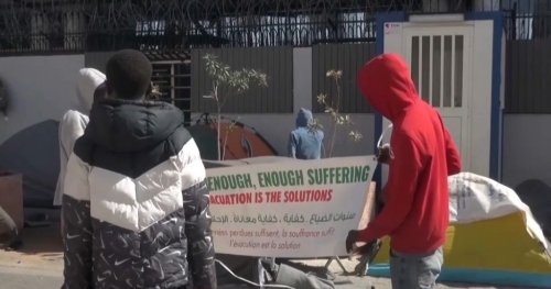Tunisie : des migrants et demandeurs d'asile manifestent devant le HCR