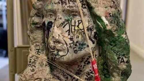 Nach 37 Jahren: Gestohlene Büste von Jim Morrison wieder gefunden