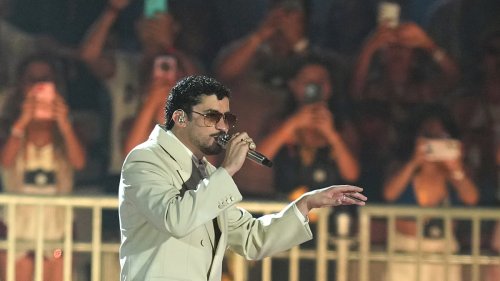 Bad Bunny arriva a Barcellona: così parte il tour più grande dell'anno in Spagna