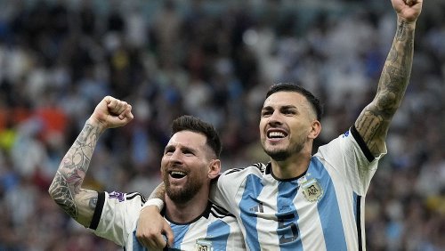 Mondial 2022 : l'Argentine rejoint la Croatie en demi-finales, au bout du suspense
