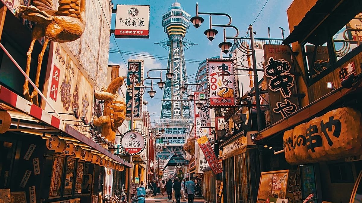 Which cities in Japan are candidates to become the 'second capital'?