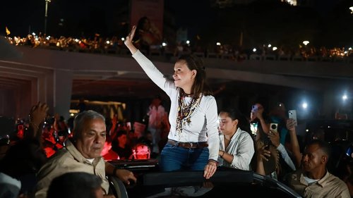 María Corina Machado seeks talks with Delcy Rodríguez after return from exile