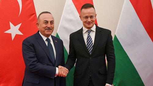 Ungarn sagt, Schweden soll sich "anders verhalten" wenn es der NATO beitreten will