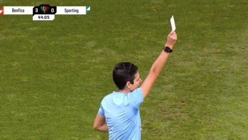 Referee shows a white card for the first time in football history: But why?