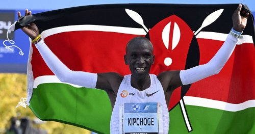 Kenyan Runner Eliud Kipchoge Wins Berlin Marathon And Sets New World ...