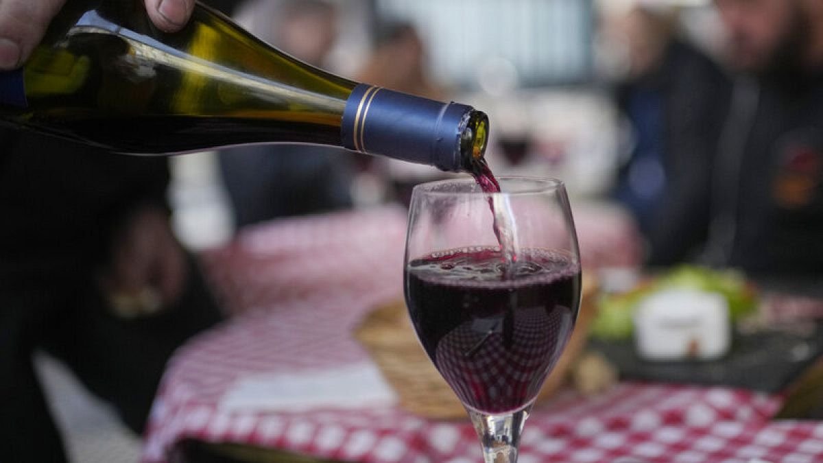 France : le mois sans alcool du ministre de la Santé risque de provoquer l’ire de Macron, grand amateur de vin
