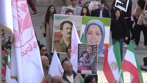Solidarität mit dem Iran: "Da findet eine Revolution statt"