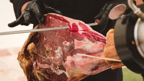 'This is a destruction of years of work': Thieves steal €200,000 worth of festive ham in Spain