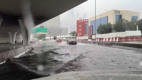 Video. Historisch viel Regen in Dubai sorgt für dramatisches Hochwasser