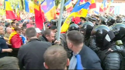 Scontri durante protesta contro il governo in Moldavia