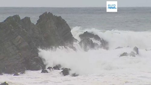 Sturmtief Nelson reißt Menschen in Spanien ins Meer: Mindestens 4 Tote