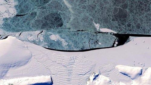 En pleine fonte de la banquise, une calotte glaciaire s'épaissit en Antarctique