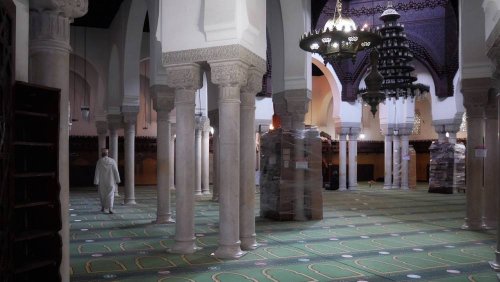 إعادة فتح مسجد بوفيه الكبير "مؤقتاً" في فرنسا بعد خمسة أشهر على إغلاقه
