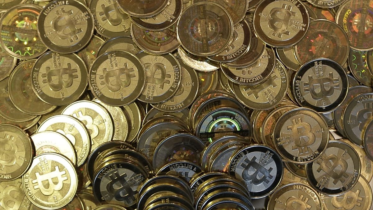 Exclusive: EU to revise crypto rules in 2027 amid Trump's push for digital assets