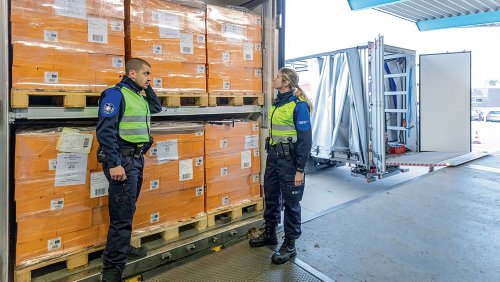 Les douanes suisses examinent l'importation mystérieuse de trois tonnes d'or russe