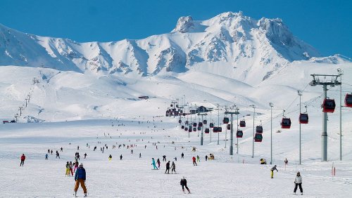 Suivez les connaisseurs et partez sur les pistes des meilleures stations de ski de Turquie
