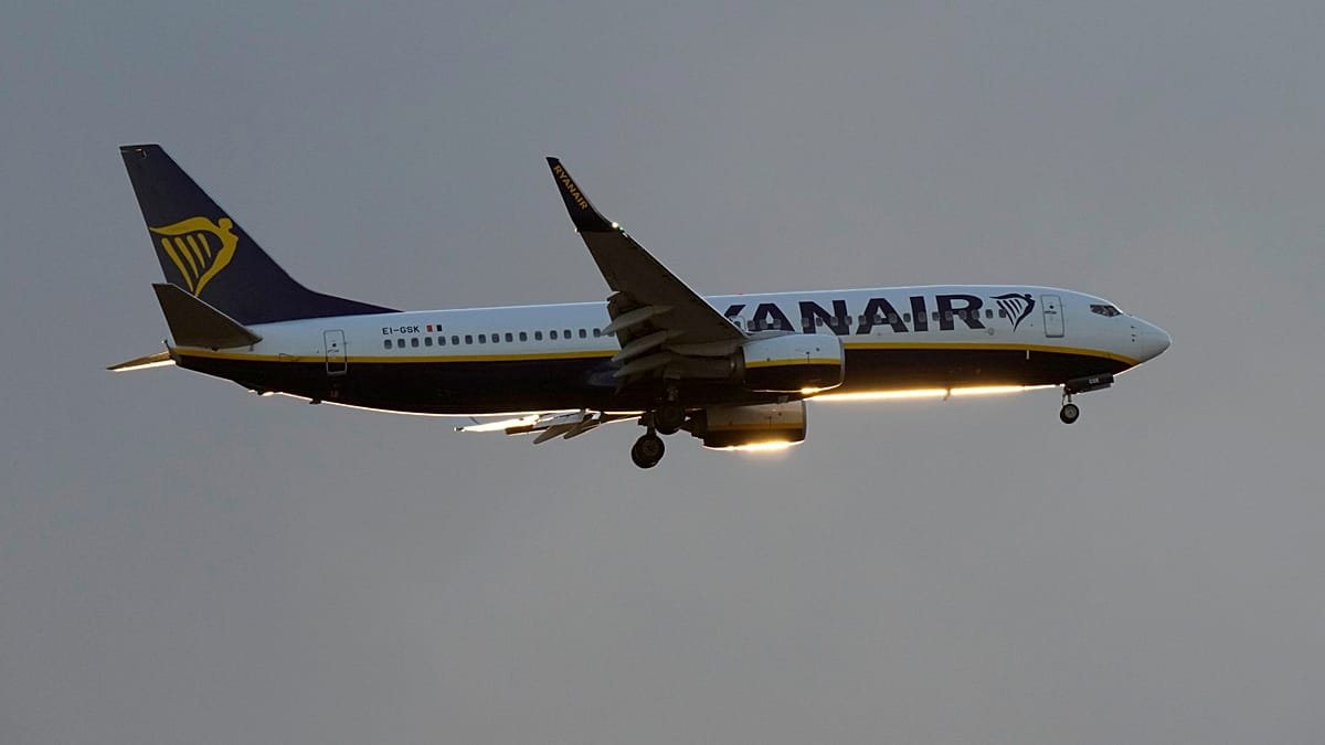 Panic on Ryanair flight from Thessaloniki as debris shatters window, injures passenger