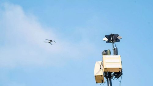 What is the UK’s ‘microwave weapon’ that counters drone attacks and how does it work?