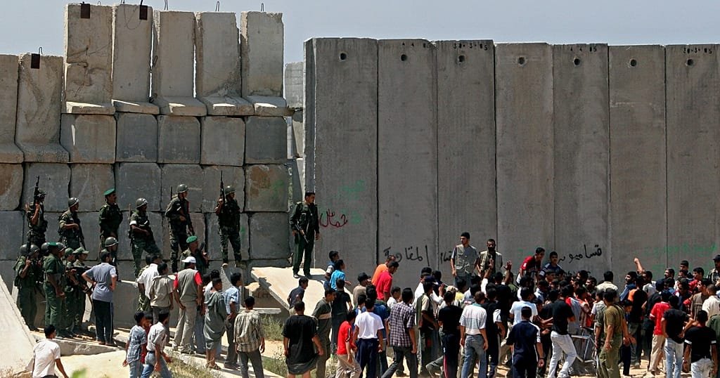 Égypte : à Rafah, réouverture limitée du poste frontière vers Gaza