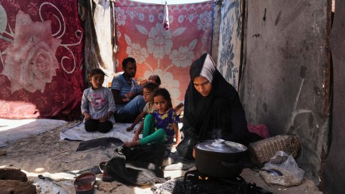 Israelische Angriffe erzwingen Massenflucht, Zahl der Toten in Gaza steigt