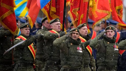 "Ich werde am 9. Mai nach Moskau reisen": Fico widersetzt sich der EU-Warnung