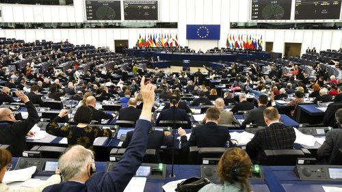 Les eurodéputés s'apprêtent à poursuivre la Commission européenne pour le déblocage de 10,2 milliards d'euros en faveur de la Hongrie