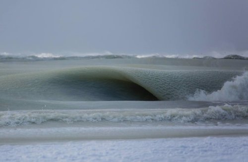 Increíbles imágenes de 'olas congeladas' en Nantucket, Estados Unidos