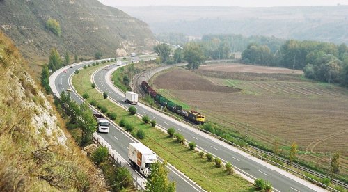 Fomento saca a concurso el mantenimiento de la autopista AP-1 por 27 millones