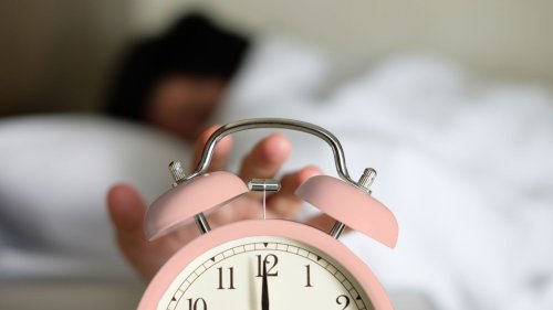 Inconsistent Sleep Habits Tied to Higher Risk of Dangerous Plaque Buildup in the Arteries