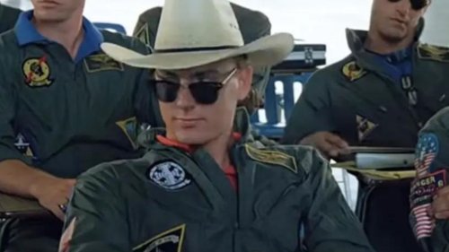 Top Gun, un attore del primo film fa causa a Paramount per Maverick: cosa è successo