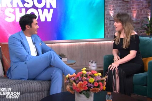 Kelly Clarkson has to walk away from Henry Golding after unintentionally making dirty 'meat' joke to him
