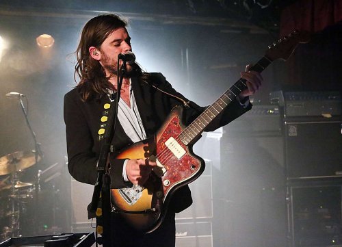 Mumford & Sons' bring both electric guitars and banjos to New York club show