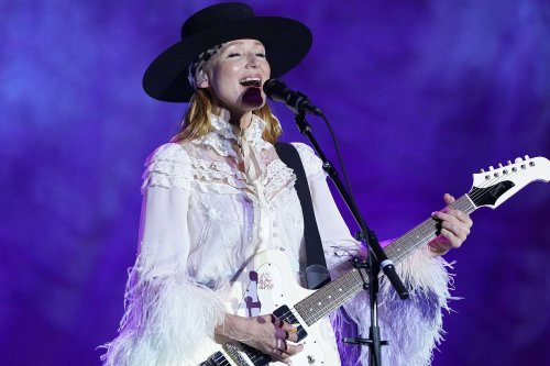 Jewel recalls kind doctor saving her life when she was homeless in resurfaced interview