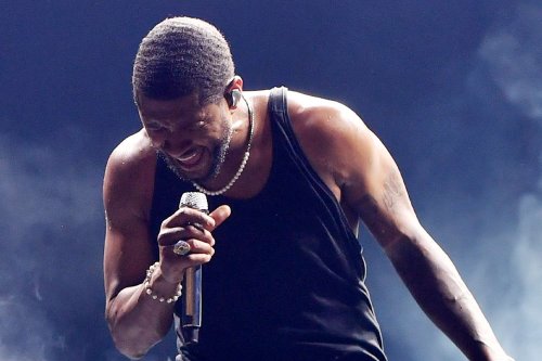 Usher breaks down during his final Las Vegas residency performance: 'I love you'