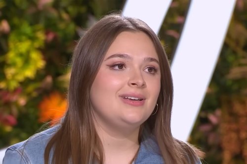 American Idol contestant surprises judges by bringing out famous family members to sing their hit song