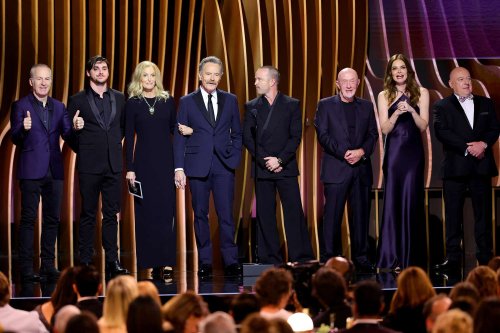 Reunited Breaking Bad cast 'rejects' SAG Awards script: 'F--- em'