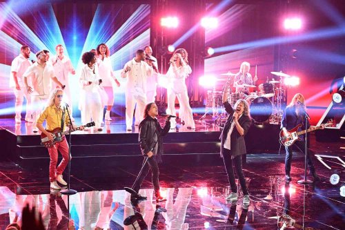 Foreigner lead singer announces departure from band after 20 years, introduces successor on The Voice: 'Time to pass the mic'