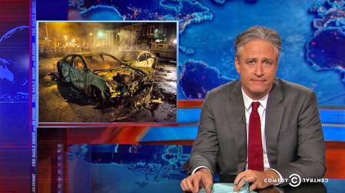 Jon Stewart mocks CNN's coverage of the Baltimore riots