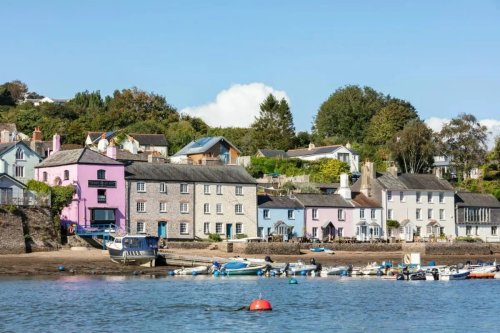 15 Best Seaside Towns in Devon: Where to go on holiday?