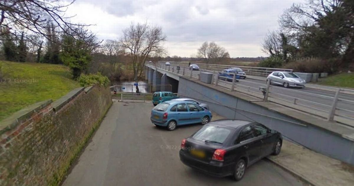 Anger over 'unfair blanket ban' as double yellows on city streets greenlit