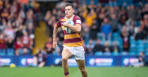 Wakefield re-sign Huddersfield winger Innes Senior on loan for third occasion