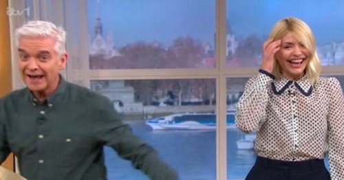 Phillip Schofield walks off This Morning after Holly Willoughby makes huge blunder