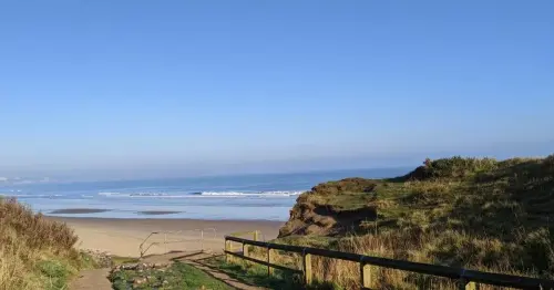 Hidden Yorkshire beach with shallow paddling pools that's easy to get to from anywhere