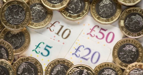 What does the collapse of the pound mean for people in the UK?