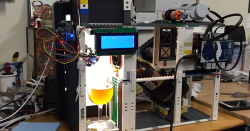 Robot puede analizar calidad de una cerveza con escanear la espuma