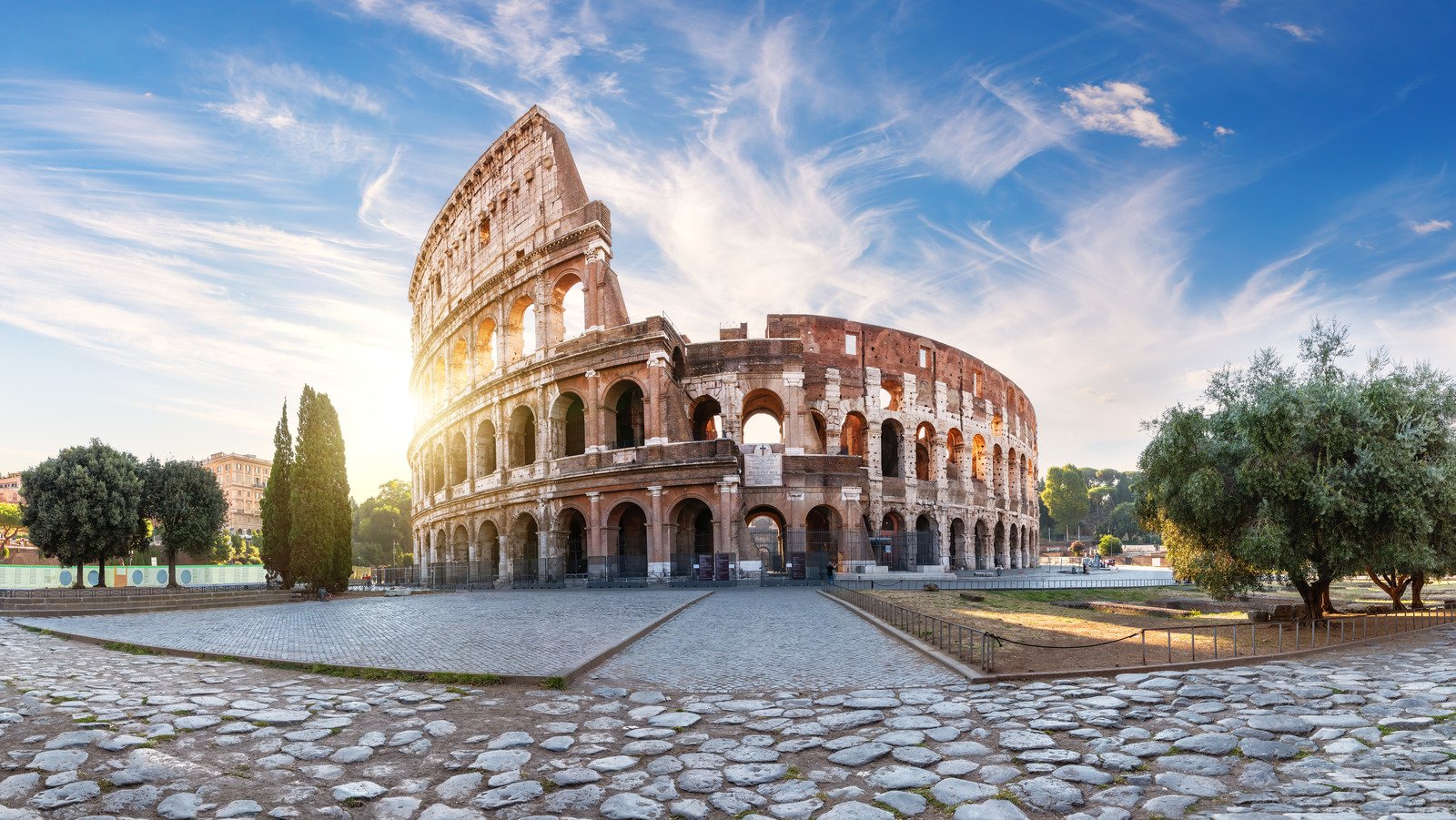 The Best Time Of Year To Visit Rome If You Want To Avoid Large Tourist Crowds